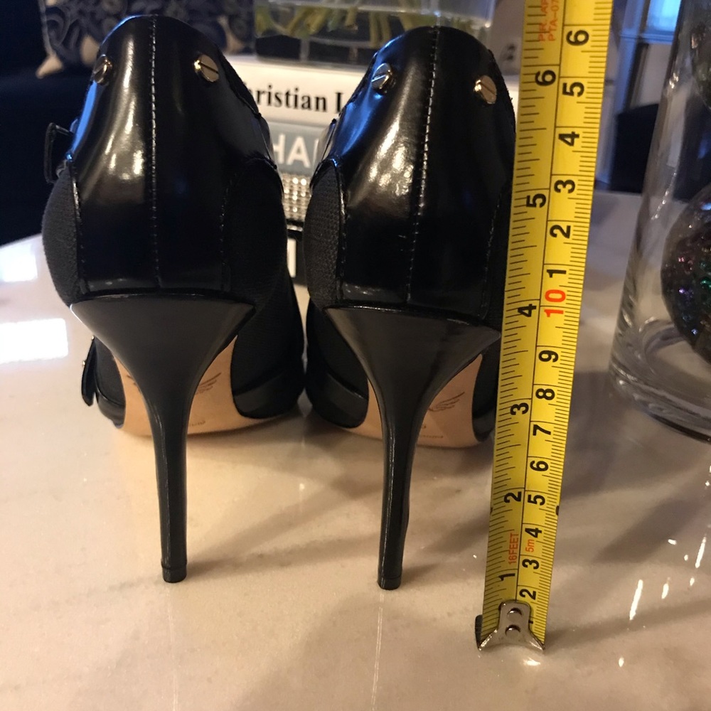 Gorgeous Rachel Roy Alena Black Bootie - 6.5 - Picture 7 of 8